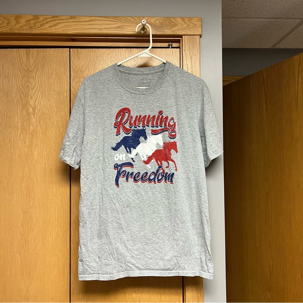 💖 Running on Freedom T-Shirt